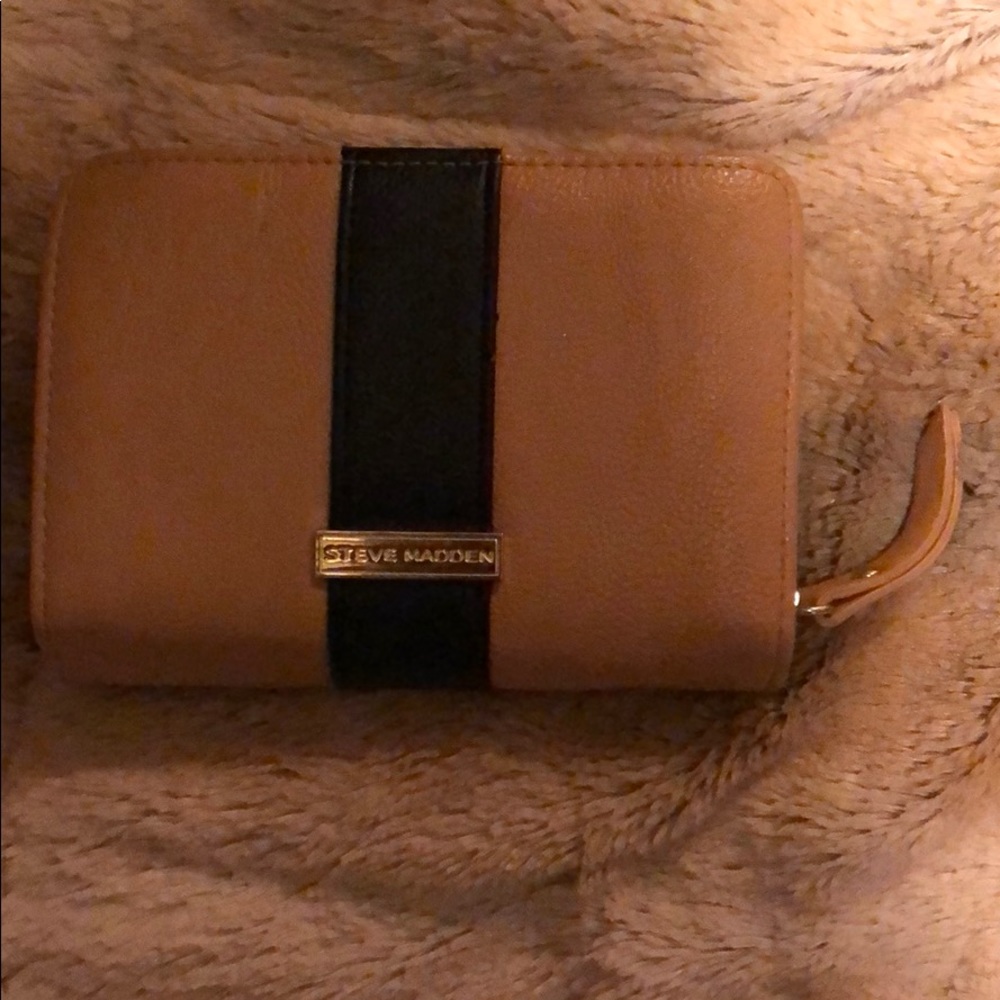 Steve Madden wallet